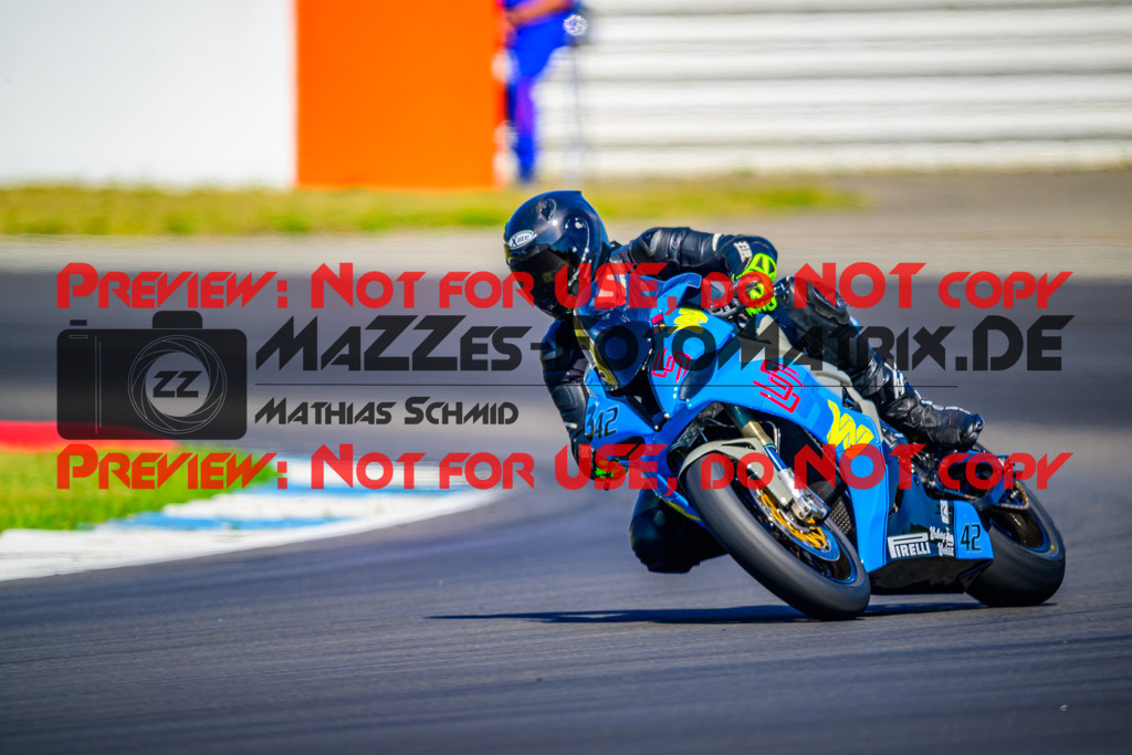 MaZZes_Fotomatrix_20250519_6007705_0134 | ROT