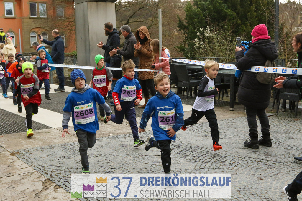 AOK JuniorCup 400m | 3Koenigslauf 2023 - Realisiert mit Pictrs.com