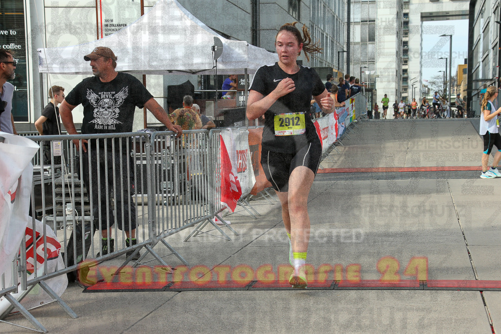 250920_1537_EX1_0246 | Sportfotografie im Rhein-Sieg Kreis, Köln, Bonn, NRW, Rheinland Pfalz, Hessen, etc. Unser Tätigkeitsfeld umfasst den Laufsport vom Volkslauf über den Marathon, Duathlon, Triathon bis zum Ultralauf wie Kölnpfad Ultra oder Schindertrail.