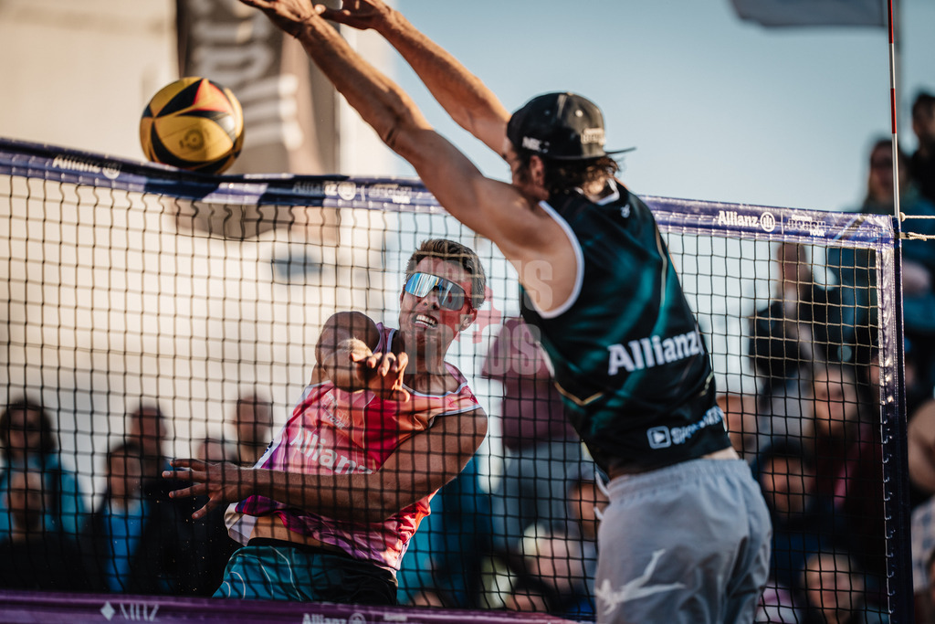 Beachvolleyball | Männer | Allianz German Beach Tour 2025 | Tourstop Berlin | 23.08.2025 | v.l. Jonas Kaminski gegen Jannik Kühlborn