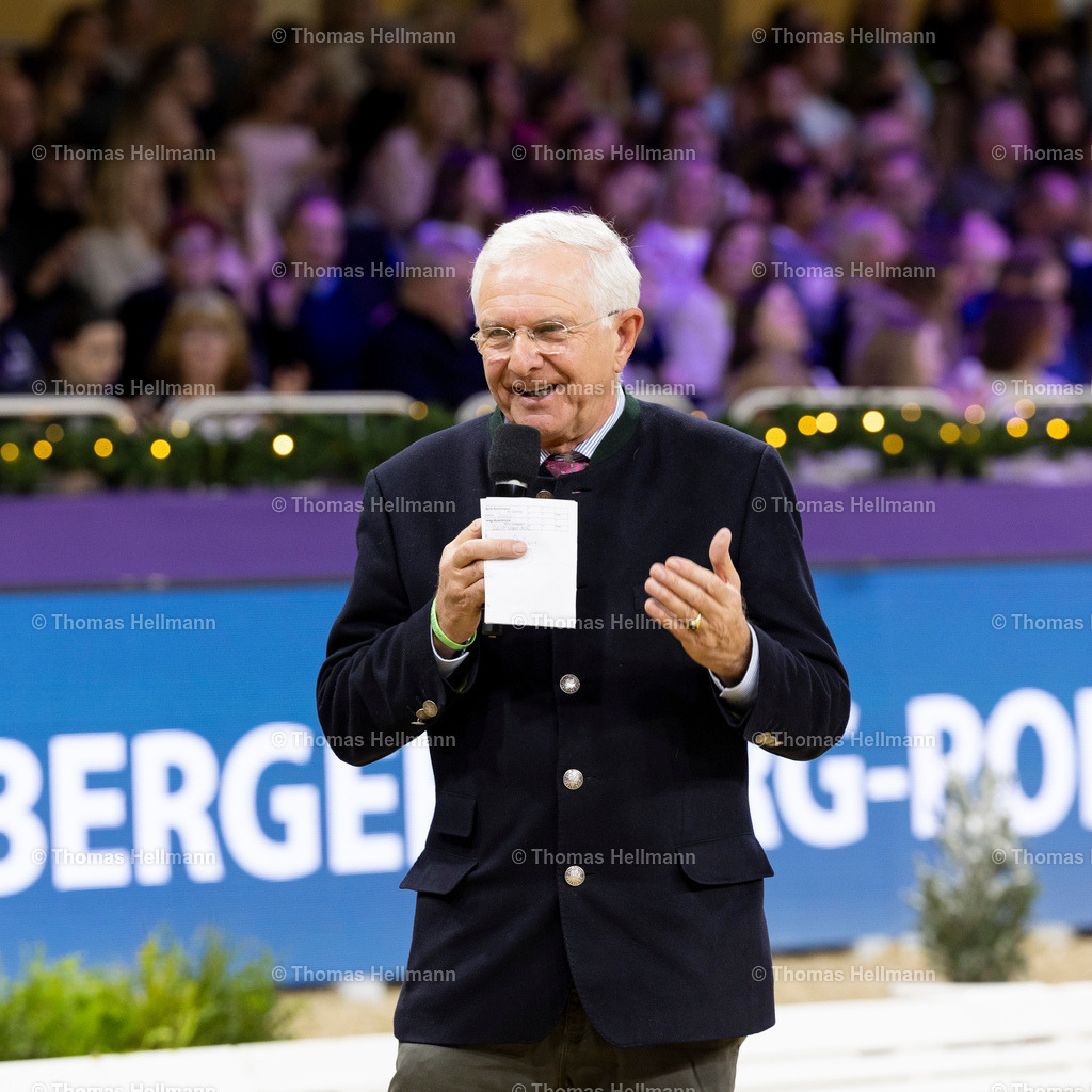 TH_Nürnberger Burg-Pokal_ Christoph Hess_33381 | Nürnberger Burg-Pokal, Christoph Hess beim Festhallen Reitturnier Frankfurt 2025 am 20.12.25 in Frankfurt, Festhalle