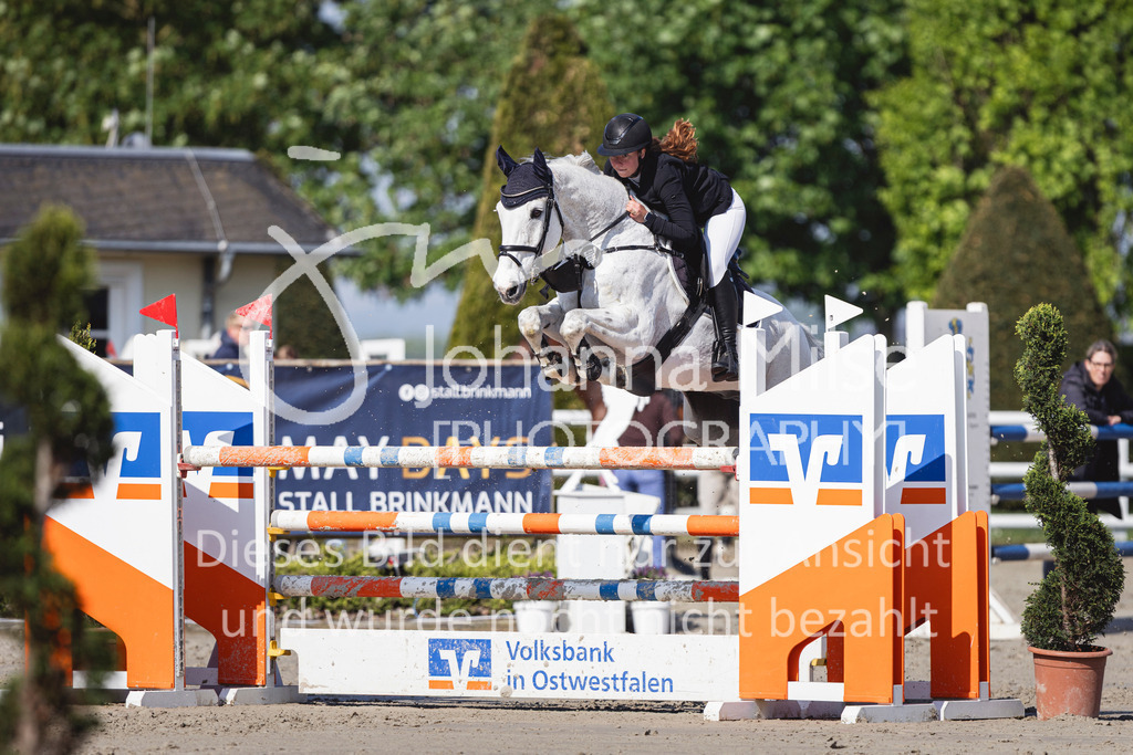 260509_PfSpTa_11_M1-Spr-102 | Deine schönsten Turniermomente als professionelle Fotos! Entdecke hochwertige Pferdesport-Fotografie im Online-Shop. Jetzt Fotos finden & bestellen!