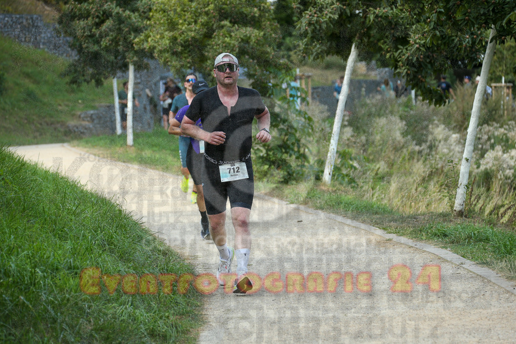 250824_1440_EX1_7121 | Sportfotografie im Rhein-Sieg Kreis, Köln, Bonn, NRW, Rheinland Pfalz, Hessen, etc. Unser Tätigkeitsfeld umfasst den Laufsport vom Volkslauf über den Marathon, Duathlon, Triathon bis zum Ultralauf wie Kölnpfad Ultra oder Schindertrail.