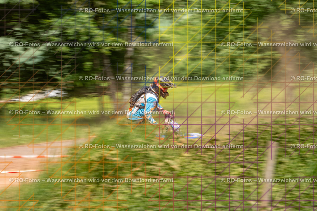 Wolfshausen 5 Lauf -606 | Sportfotografie von RO-Fotos: Motorsport, Motocross, Enduro, Laufveranstaltungen und Triathlon. Professionelle Fotos von Sportlern und Events. - Realisiert mit Pictrs.com