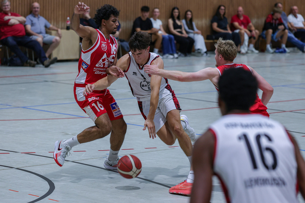 Regio Test BAYER GIANTS vs BSV Münsterland Baskets Wulfen-62 | Fotos von Basketballspielen aus dem Raum NRW fotografiert von Gero Mueller-Laschet und Daniel Schaefer - Realisiert mit Pictrs.com