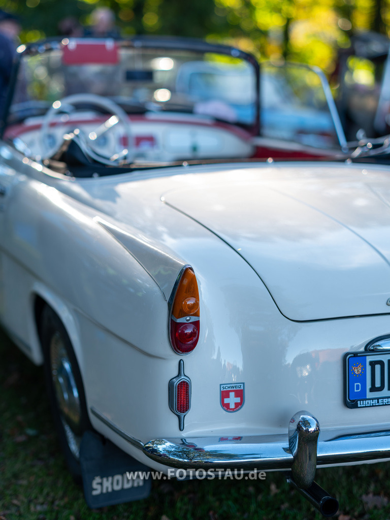 20251018-00129 | Erleben Sie hier die Faszination der klassischen Fahrzeuge in Bildern und lassen sich begeistern! - Realisiert mit Pictrs.com