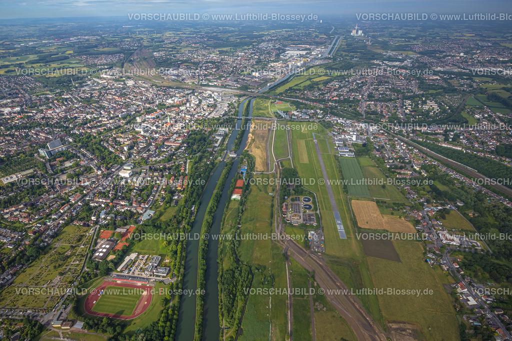 Hamm220603990 | Luftbild, Flugplatz Hamm-Lippewiesen,Start- und Landebahn, Kläranlage Hamm Mattenbecke, Schleuse Hamm, Heessen, Hamm, Ruhrgebiet, Nordrhein-Westfalen, Deutschland