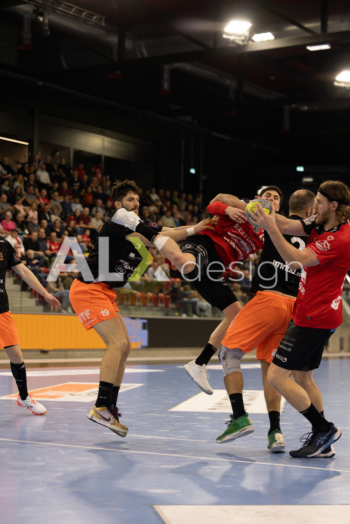 Handballen I Herren I Saison 2025-2026 I Quickline Handball League 2026 | Men I 18. Spieltag I Pfade Winterthur - Kadetten Schaffhausen I 20.12.2025 | 24 Mehdi Ben Romdhane (Pfadi Winterthur) – Rückraum mitte - Realisiert mit Pictrs.com