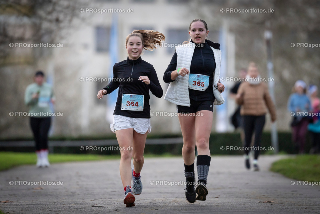 Bonner Nikolauslauf in Bonn, 08.12.2024 | Impressionen vom Bonner Nikolauslauf am 08.12.2024 in Bonn (Freizeitpark Rheinaue). Foto: BEAUTIFUL SPORTS/Axel Kohring