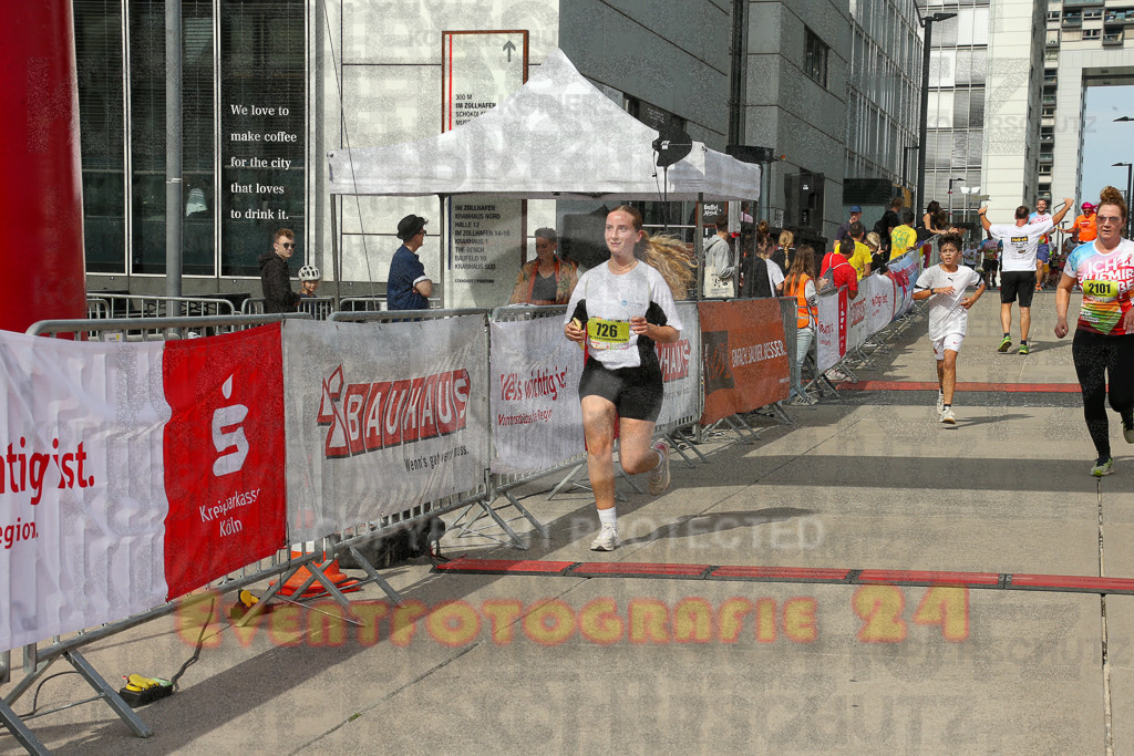 250920_1331_EX1_5232 | Sportfotografie im Rhein-Sieg Kreis, Köln, Bonn, NRW, Rheinland Pfalz, Hessen, etc. Unser Tätigkeitsfeld umfasst den Laufsport vom Volkslauf über den Marathon, Duathlon, Triathon bis zum Ultralauf wie Kölnpfad Ultra oder Schindertrail.