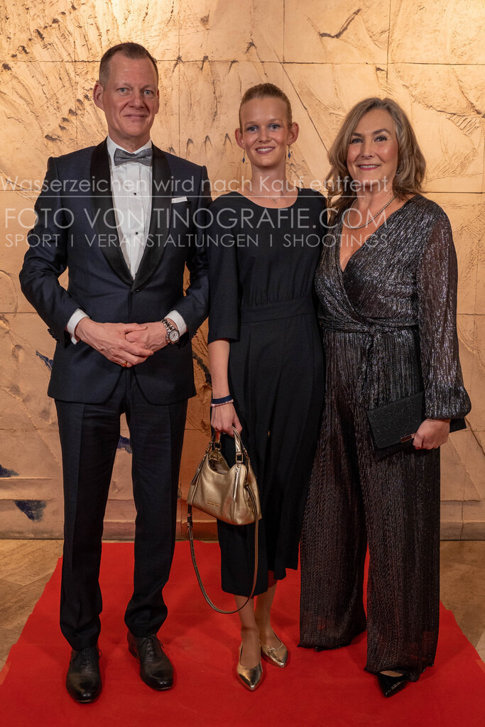 CCC_Frühlingsball_Teppich_byTINOGRRAFIE-66 | (c) TINOGRAFIE.COM