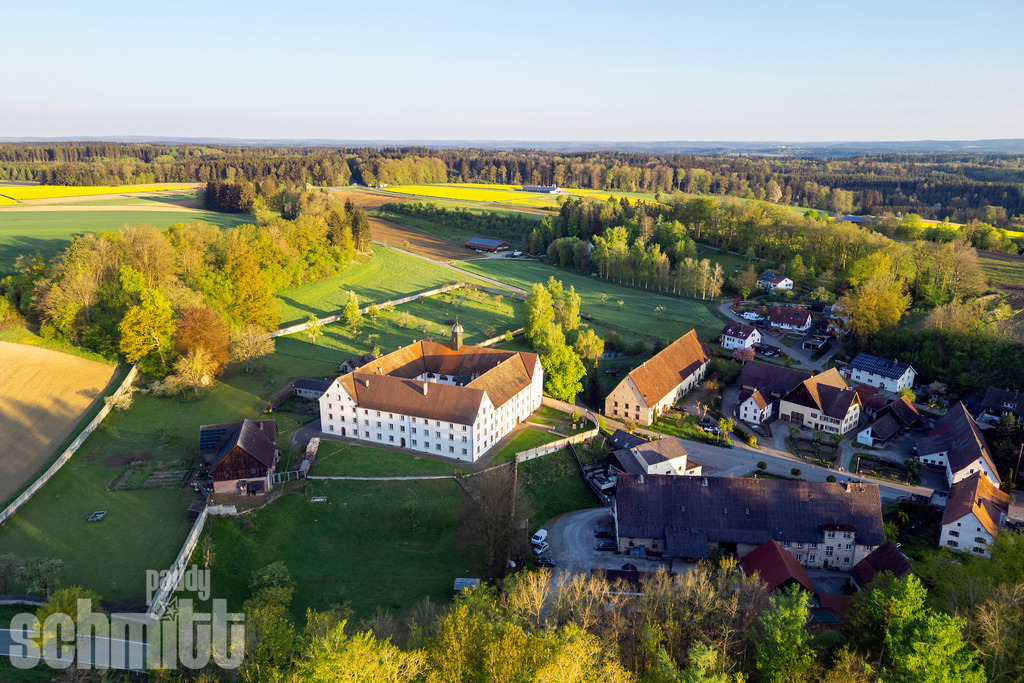 PS-Kloster-Habstal-2026-01 | Entdecke die größte Bildgalerie der Region mit Fotografien aus dem Allgäu, der Bodenseeregion, Oberschwaben, dem Donautal und der Schwäbischen Alb. Landschaften, Luftaufnahmen und Reisefotografie als Wandbild und Fotokunst. - Realisiert mit Pictrs.com