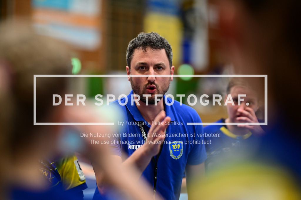 Handball I Juniorinnen I Saison 2024-2025 I Deutsche Meisterschaft I Viertelfinale I Buxtehuder SV - HC Leipzig I 82236 | Adrian Fuladdjusch (Buxtehuder SV) - Realisiert mit Pictrs.com