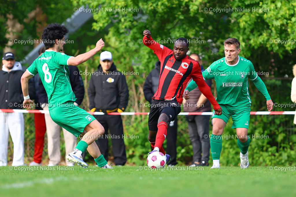 NH_HammUited_Concordia_LandesligaHansa_12052026 | #8 Brandon Wüschem (Hamm United FC), #8 Ishmael Schubert-Abubakari (Concordia)Fußball I Herren I Landesliga Hansa I Saison 2025-2026 I 20. Spieltag I Hamm United - Concordia I 12.05.2026 I Sportplatz Tribünenweg