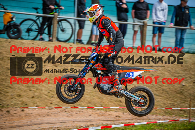 MaZZes_FotoMatrix_220528_4005 | Fotograf Mathias Schmid
Sportfotograf,
Eventfotograf,
Hochzeitsfotograf,
Portraitfotograf