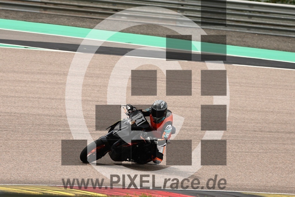 0121-20260629_01790 | Schöne Erinnerungen an spannende Momente - das festzuhalten ist unser Job. PIXELrace.de ist seit 2003 auf den Rennstrecken Europas unterwegs um die Action draußen beim Fahren und die wunderbare Stimmung imm Fahrerlager für euch einzufangen.