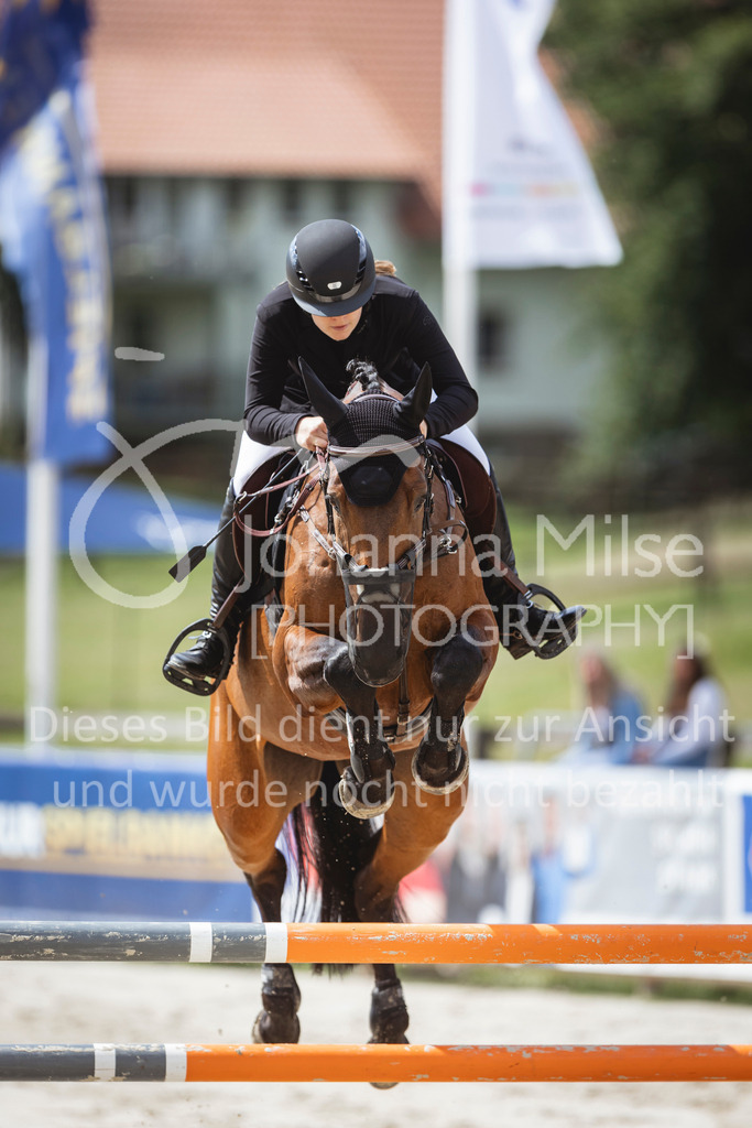 240714_BHO_M2-Spr-2-301 | Deine schönsten Turniermomente als professionelle Fotos! Entdecke hochwertige Pferdesport-Fotografie im Online-Shop. Jetzt Fotos finden & bestellen!