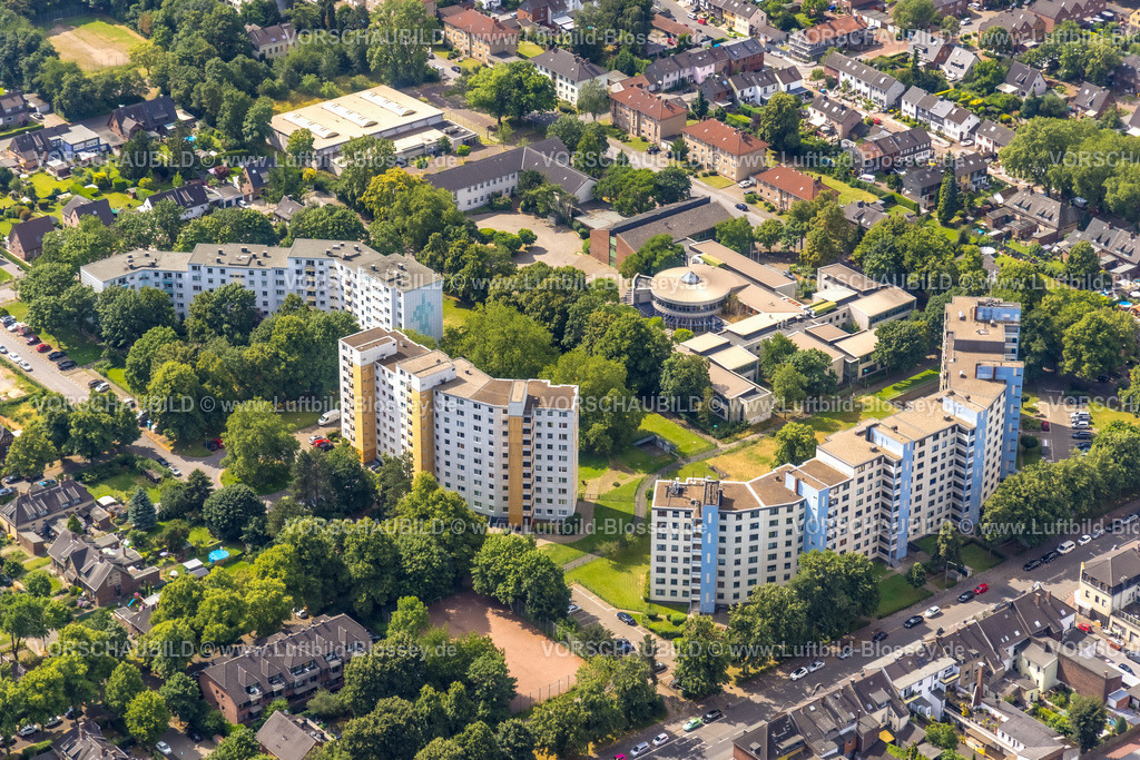 Duisburg230707280 | Luftbild, Erich Kästner Gesamtschule, Hochhaussiedlung Steigerstraße, Hochheide, Duisburg, Ruhrgebiet, Nordrhein-Westfalen, Deutschland
