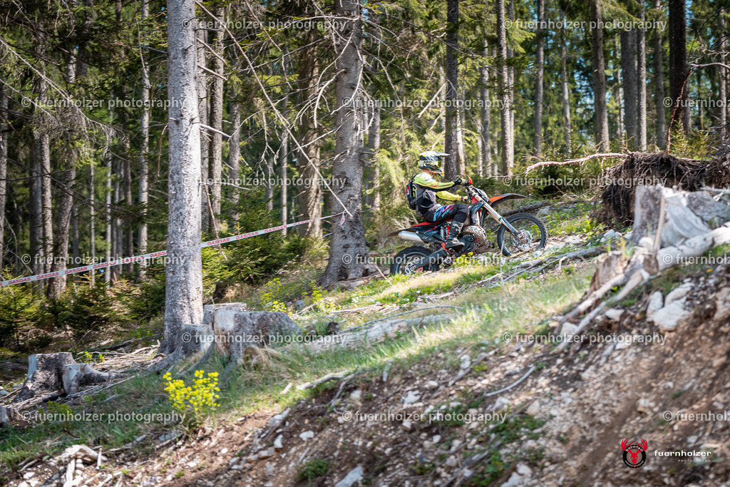 fuernholzer_250501-C2-193 | Fotografische Impressionen von der Red Stag Enduro Extreme by fuernholzer-photography.com. Endurosport in Österreich fotografisch festgehalten von fuernholzer. Auftragsfotografie für Private, Gewerbefotos und Industriefotografie. Eventfotografie, Sportfotografie und Motorsportfotografie. Anbieter von Fotoworkshops, Fototraining, fotografischen Vorträgen und Fotoseminaren.