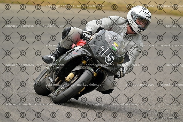 25bt05-1151 | markuskiefer.com - Realisiert mit Pictrs.com