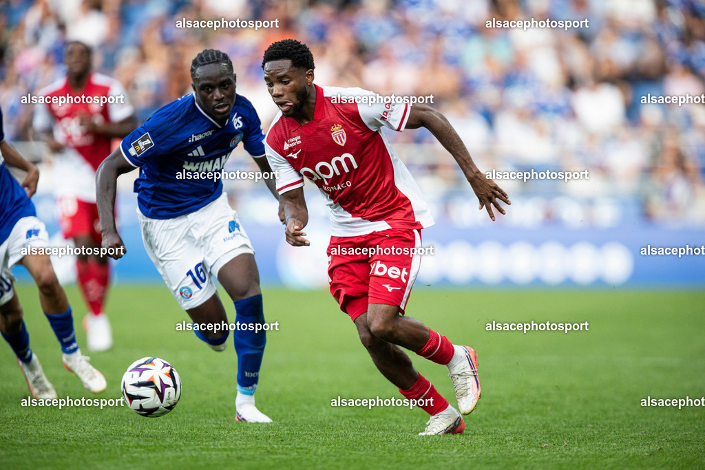 9L6A8190 | Stanis Idumbo #17 (AS Monaco) et Mathis Amougou #16 (Racing de Strasbourg) - Realisiert mit Pictrs.com