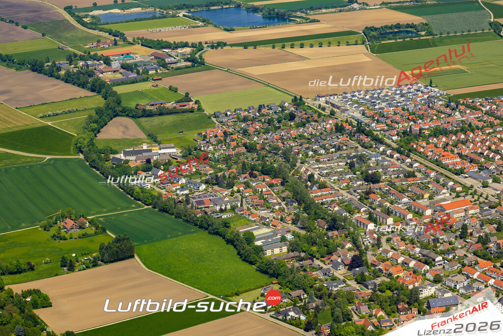 Das Luftbild zeigt  Mindelheim - Die Luftaufnahme wurde 2023 vom UL-Flugzeug aus erstellt ( keine Drohne ) - Hochauflösende Luftaufnahme - Für grossformatige Ausdrucke geeignet. Die Geschenkidee !Mit Lizenz und Bildrechte bestellbar
