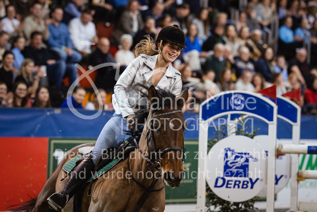 240113_Münster_Kostümspringen-366 | Deine schönsten Turniermomente als professionelle Fotos! Entdecke hochwertige Pferdesport-Fotografie im Online-Shop. Jetzt Fotos finden & bestellen!