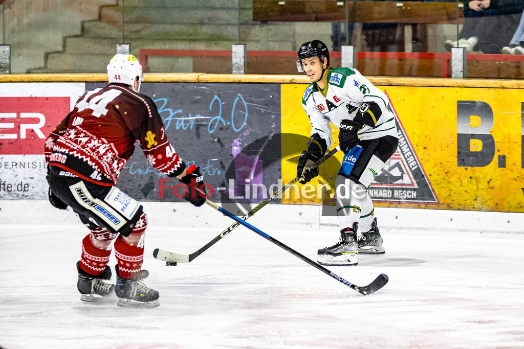 Bayernliga Eishockey, TSV Peißenberg Miners gegen TSV Erding am 30.12.22 in Peißenberg | Bayernliga Eishockey, TSV Peißenberg Miners gegen TSV Erding am 30.12.22 in Peißenberg