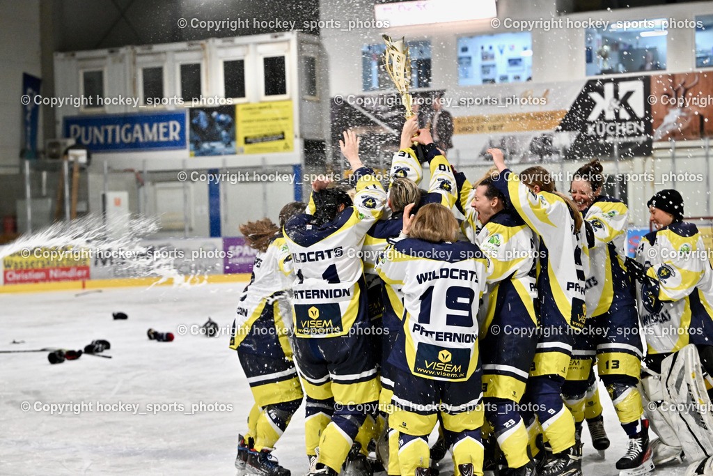 WILDCATS PATERNION & Lady Hawks Siegerehrung-Meisterfeier | Champagner Dusche, Jubel Wildcats Paternion Mannschaft, Meister, WILDCATS PATERNION &amp; Lady Hawks Siegerehrung-Meisterfeier, WILDCATS PATERNION &amp; Lady Hawks Siegerehrung-Meisterfeier am 12.03.2025 in Steindorf (Ossiachersee Halle), Austria, (Photo by Bernd Stefan)