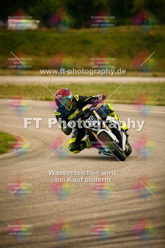 _MOT8002 | Hier findet Ihr Bilder von Touristenfahrten auf der Nürburgring Nordschleife oder von anderen Veranstaltungen die ich besucht habe. Viel Spass beim Durch Schauen 