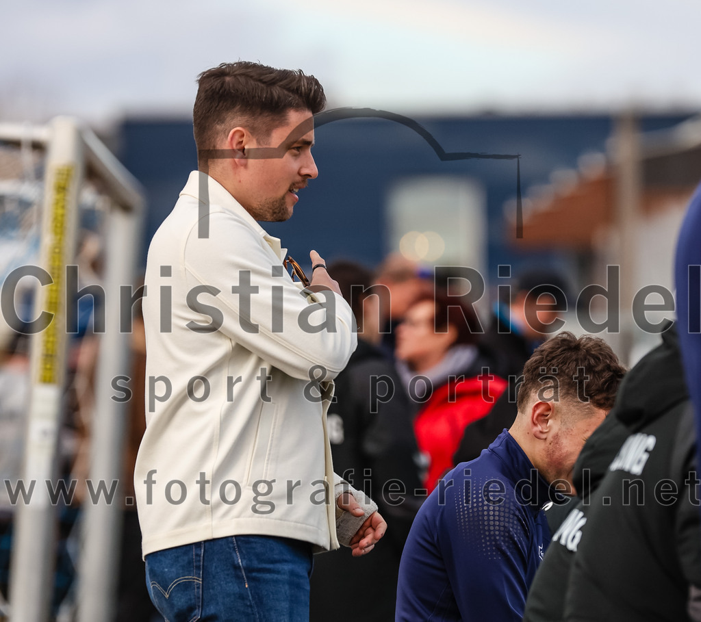 2024-02-24_055_FC_Langengeisling_gegen_FC_Walkertshofen | Erding, Deutschland, 24.02.2024:
Fußball, Bezirksliga Oberbayern Ost 2023 / 2024, Testspiel, FC Langengeisling gegen FC Walkertshofen, Endergebnis: 5:3

Maximilian Maier (FC Langengeisling, #10)

Foto: Christian Riedel / fotografie-riedel.net