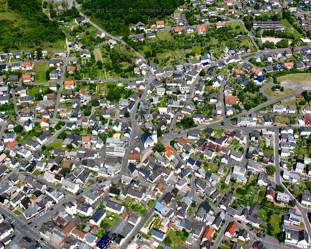 2610617 | SEELBACH 09.06.2006 Stadtansicht des Innenstadtbereiches  in Seelbach im Bundesland Hessen, Deutschland // City view on down town  in Seelbach in the state Hesse, Germany Foto: Gerhard Launer