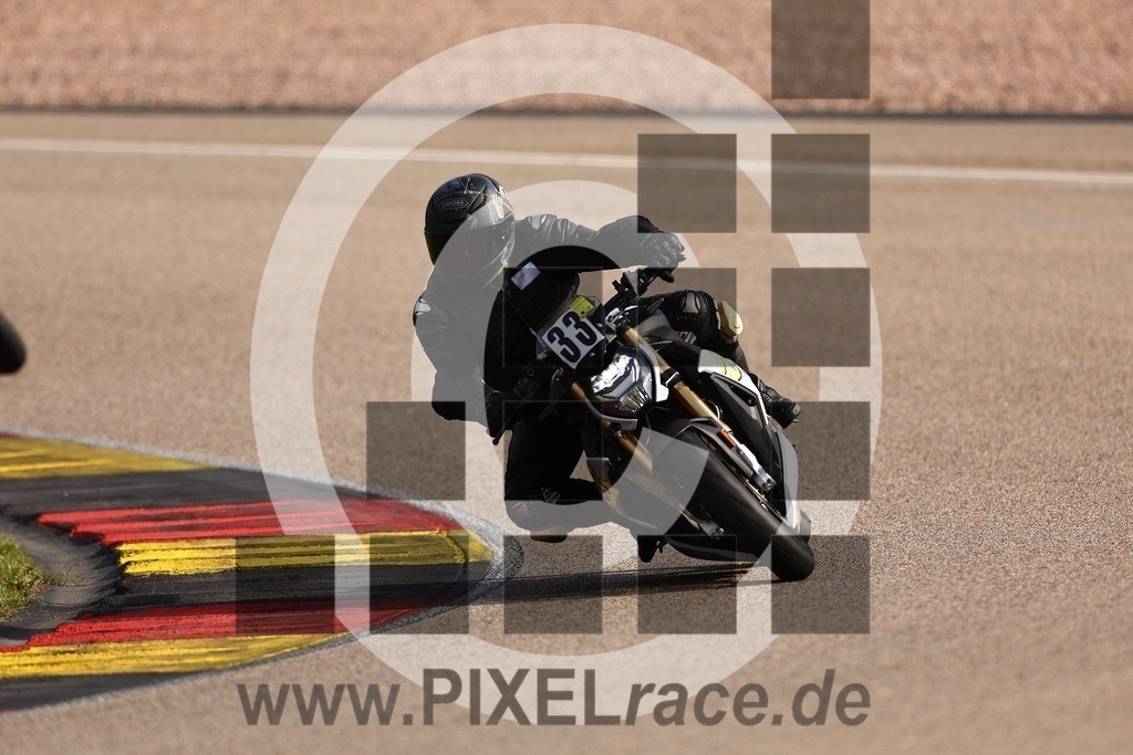 0033-20240822_00374 | Schöne Erinnerungen an spannende Momente - das festzuhalten ist unser Job. PIXELrace.de ist seit 2003 auf den Rennstrecken Europas unterwegs um die Action draußen beim Fahren und die wunderbare Stimmung imm Fahrerlager für euch einzufangen.