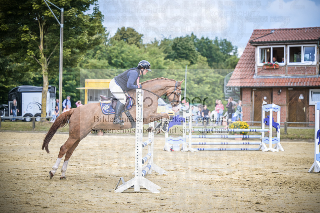 DOS_4545 | Entdecke hochwertige Reitturnierfotos von Foto Oger. Professionell, emotional und authentisch – jetzt Lieblingsmomente im Shop bestellen.Deutschlandweite Turnierfotografie. - Realisiert mit Pictrs.com