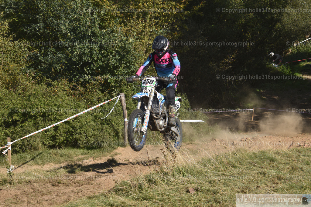 DSC_0296 | Sportfotografie , Motorsport, Motoross, Reitsport, Mointainbike, Enduro,
Landschaft , Outdoor, Eventfotografie, Landschaft, Bilder online bestellen - Realisiert mit Pictrs.com