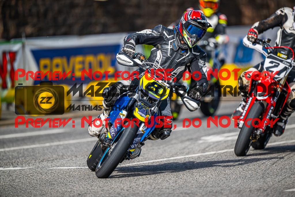 MaZZes_FotoMatrix_220618_0734 | S4