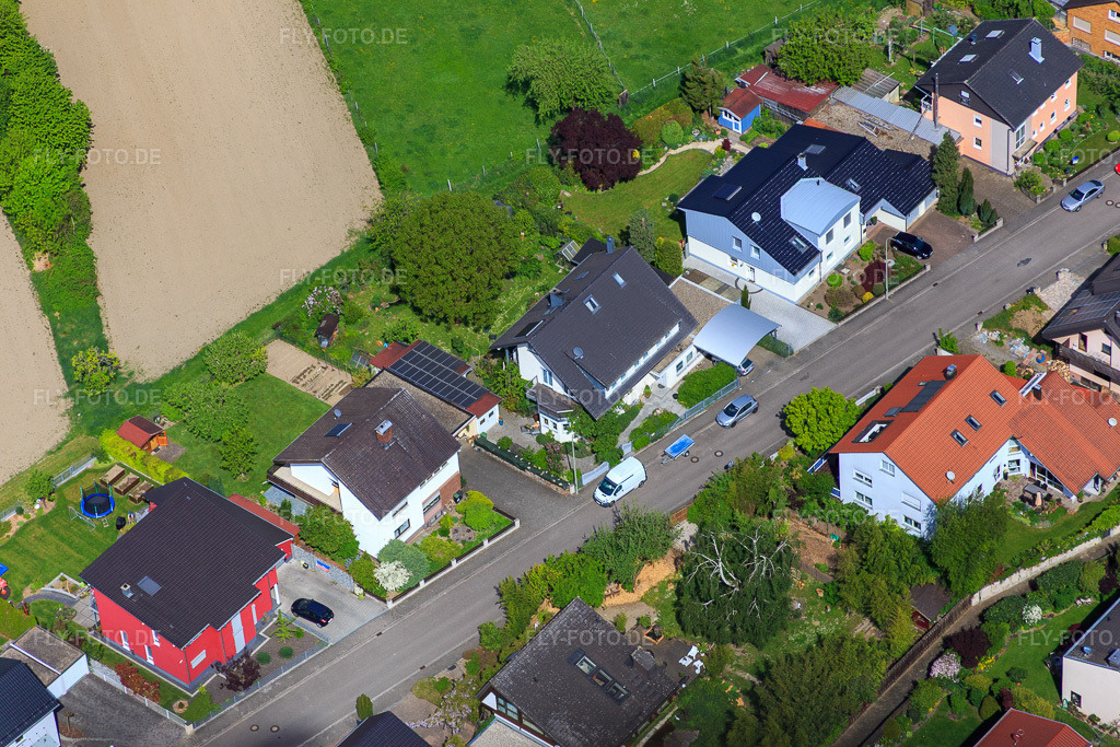 Luftbild: Konrad-Adenauer-Ring in Hagenbach im Bundesland Rheinland-Pfalz in Deutschland. Foto: IMG_078500.jpg vom 08.05.2015 durch Werner Riehm/FLY-FOTO.de