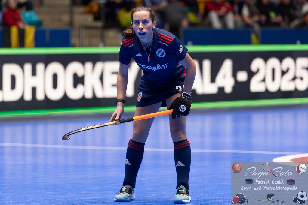 Volvo E.R.B. Final 4 Finale Frauen: Berliner HC - Mannheimer HC, 26.01.2025 | Carolin Seidel (Mannheimer HC #32), Freisteller, Portrait, Porträt, Berliner HC - Mannheimer HC, Frankfurt, Süwag Arena, 26.1.2025 - Realisiert mit Pictrs.com