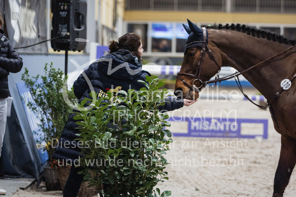 230212_Warstein_GP-524 | Deine schönsten Turniermomente als professionelle Fotos! Entdecke hochwertige Pferdesport-Fotografie im Online-Shop. Jetzt Fotos finden & bestellen!