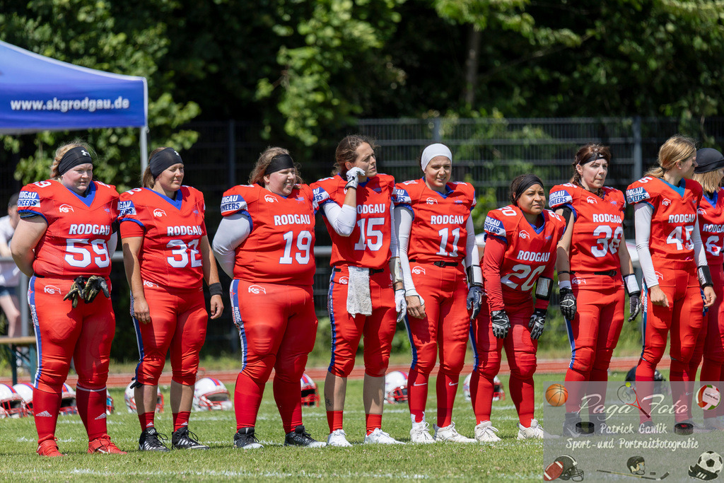 GFLW 1: German Football League Women 1: Rodgau Pioneers Ladies - Stuttgart Scorpions Sisters, 07.06.2026 | Anna Schwarzburg (Rodgau Pioneers Ladies #59) &amp; Annika Pamer (Rodgau Pioneers Ladies #32) &amp; Sabrina Diana Murmann (Rodgau Pioneers Ladies #19) &amp; Selina Schirmer (Rodgau Pioneers Ladies #15) &amp; Katja Dürrbeck (Rodgau Pioneers Ladies #11) &amp; Sade Florine Woitkewitz (Rodgau Pioneers Ladies #20) &amp; Stephanie Forano Pardo (Rodgau Pioneers Ladies #36) &amp; Emilia Clauß / Clauss (Rodgau Pioneers Ladies #45), Rodgau Pioneers Ladies - Stuttgart Scorpions Sisters, Rodgau, Maingau-Energie-Stadion "Am Weichsee", 7.6.2026 - Realisiert mit Pictrs.com