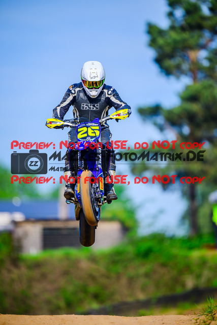 MaZZes_FotoMatrix_240511_6007705_9766 | UE40