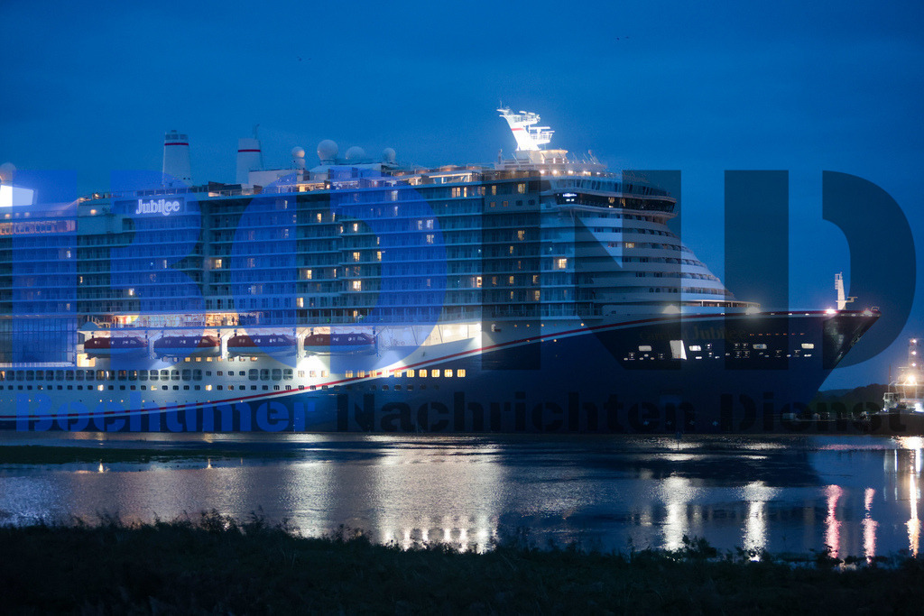  30.10.2023 - 
 | Sebastian Sendlak / Bochumer Nachrichtendienst (BOND) - Ueberfuehrung Carnival Jubilee - Meyer Werft Papenburg - Realisiert mit Pictrs.com