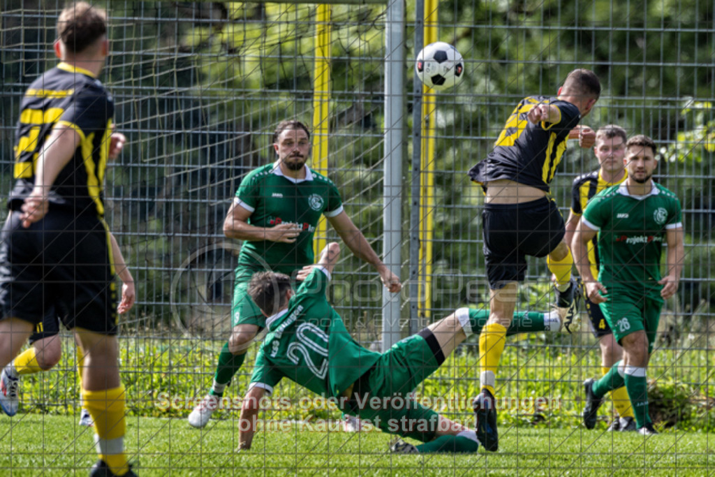 20250831_160553_0037-Bearbeitet | #,TSV Ottenbach (gelb) vs. KSG Eislingen (grün), Fussball, Kreisliga A3 - Bezirk Neckar/Fils, 02. Spieltag, Saison 2025/2026, Rasensportplatz Nebenplatz, Im Buchs, 73113 Ottenbach, 31.08.2025 - 15:00 Uhr,Foto: PhotoPeet-Sportfotografie/Peter Harich