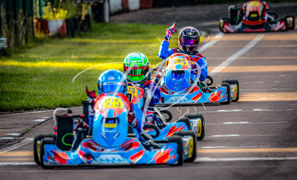 B9D77EBB-9D77-4B22-BBBF-3EB4BE99D5A2 | traudl_s_fotos