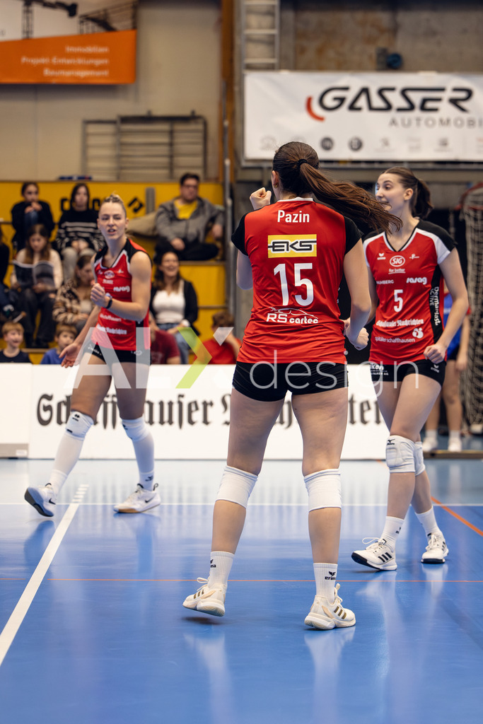 Volleyball I Frauen I Saison 2025-2026 I Volleyball NLA | Women I Round 14 I VC Kanti Schaffhausen - NLZ Volleyball Academy Zürich I 16.01.2026 | VC Kanti Schaffhausen - 15 Alessia Pazin (CH) – Pass / Zuspiel - Realisiert mit Pictrs.com