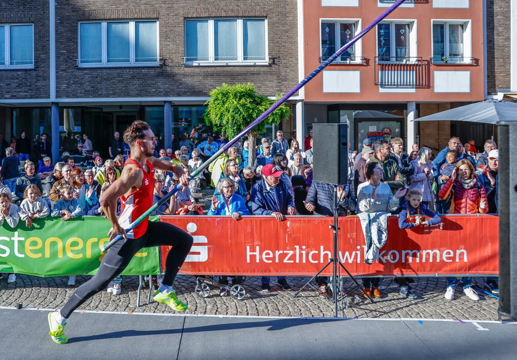 top-top.de 240913-137 | Foto, Video, Fotografie, Videografie, Fotobox, DJ, Discjockey, Musik, Musikbox, Veranstaltung, Photobooth, Amazon, Ebay, Buchtipp, Bestseller, Autor, Verlag, Buch, Wesel, Hamminkeln, NRW, Dinslaken, Rees, Drohne, Hochzeit, Party, Fotobox, Wesel, Fotograf