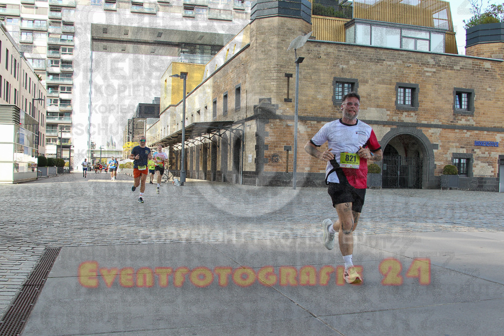 250920_1455_EV4_7608 | Sportfotografie im Rhein-Sieg Kreis, Köln, Bonn, NRW, Rheinland Pfalz, Hessen, etc. Unser Tätigkeitsfeld umfasst den Laufsport vom Volkslauf über den Marathon, Duathlon, Triathon bis zum Ultralauf wie Kölnpfad Ultra oder Schindertrail.