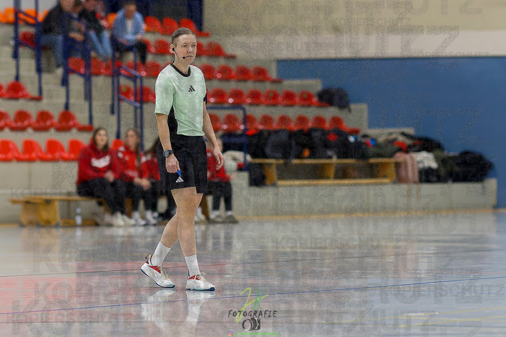 Frauen Regionalliga (HHV); HSG Wettenberg - TV Hüttenberg | Frauen Regionalliga (HHV); HSG Wettenberg - TV Hüttenberg am 06.12.2025 in Launsbach (Wettenberg) (Halle GS Launsbach (Wettenberg))Photo © 2025 - Jörg Heinrich - Realisiert mit Pictrs.com