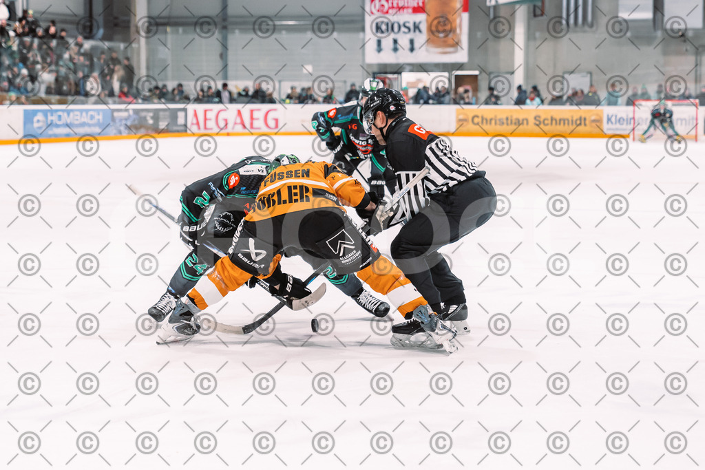 Alligators_vs_Fuessen_21.11.2025-071 | Höchstadt Alligators Fotogalerie: Eishockey-Action aus Franken. Professionelle Spielfotos, Portraits & Stadionbilder zum Download. Jetzt entdecken! - Realisiert mit Pictrs.com