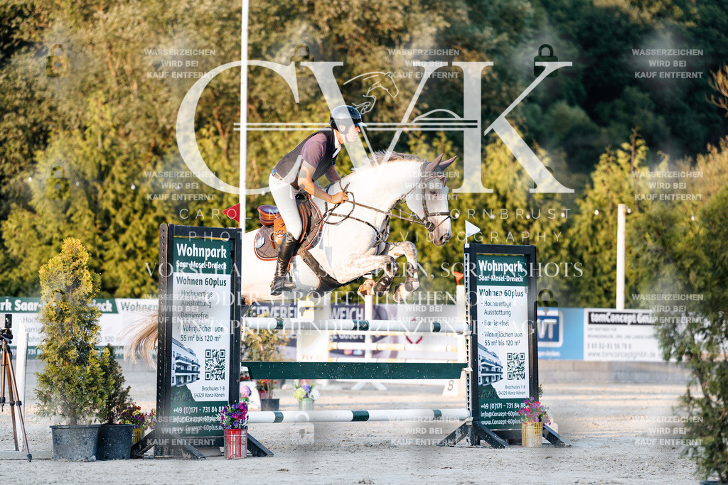 CK901131 | Turnierfotografie Pferdefotografie Trier Rheinland-Pfalz Pferdesport Reitsport Tierfotografie Sportfotografie Pferdevideo Pferdevideografie Equestrianvideography equestrianphotography  - Realisiert mit Pictrs.com